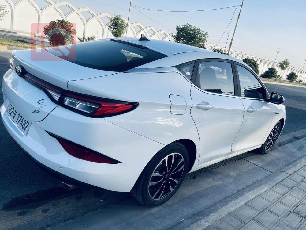 جاك J7
